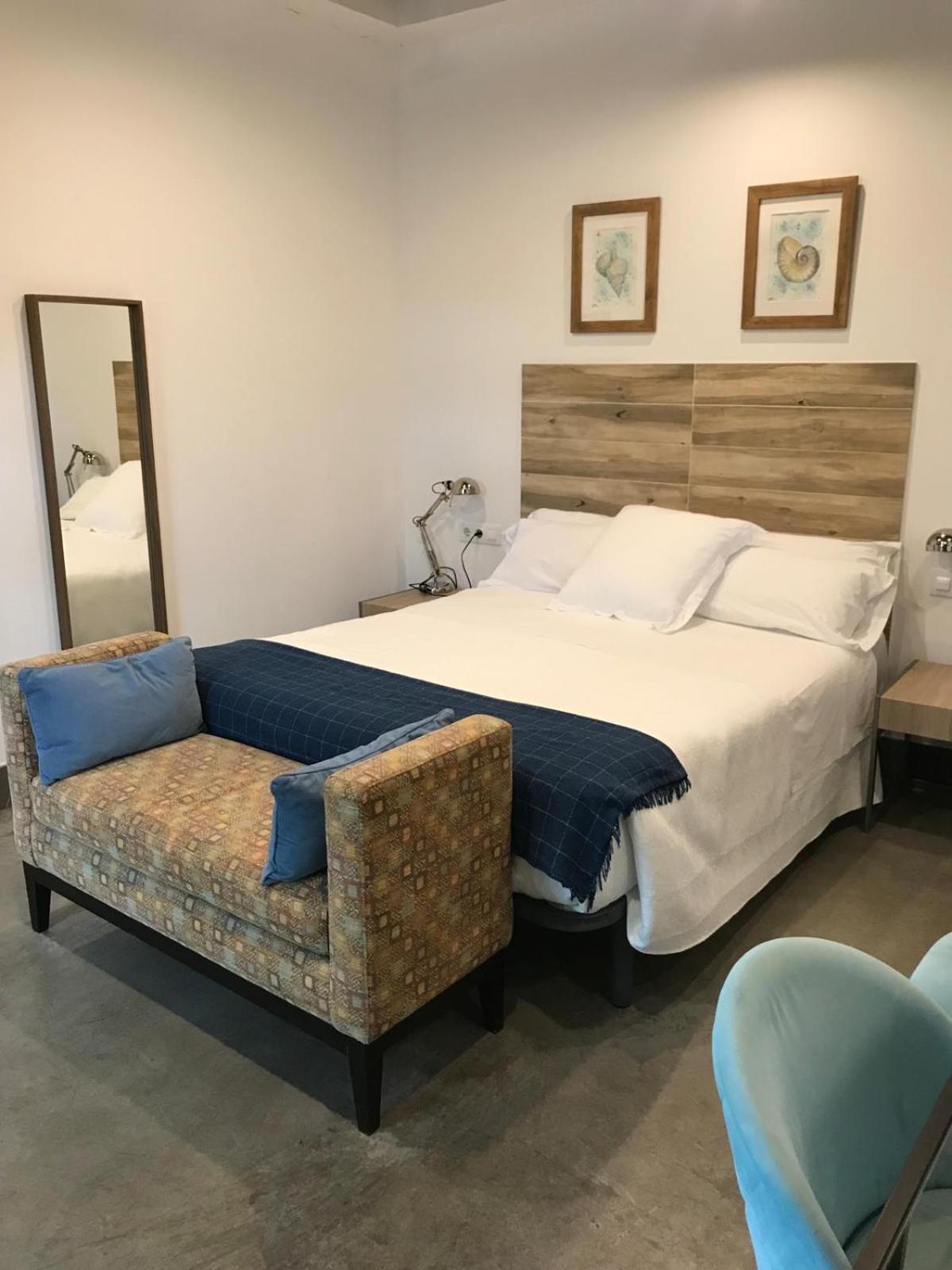Bed & Breakfast Urban House Siurot 33 Sevilla
